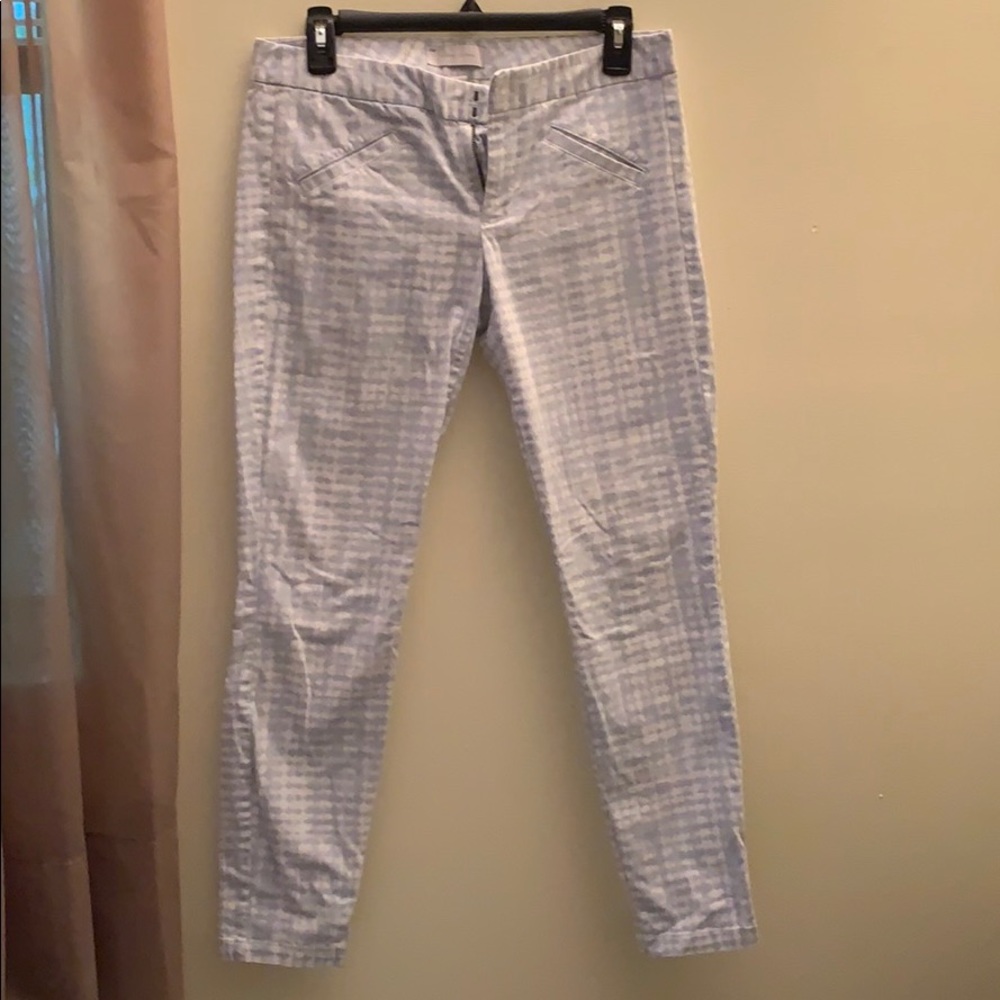 Gap skinny pants blue and white in color